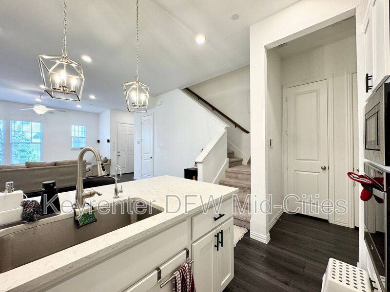 House for rent at 9927 Tolbert St, Irving, TX 75063
