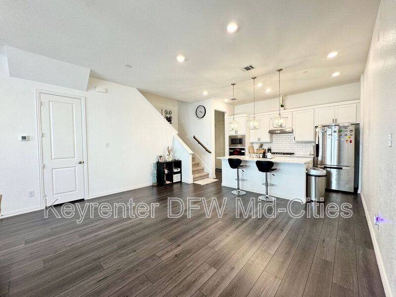 House for rent at 9927 Tolbert St, Irving, TX 75063