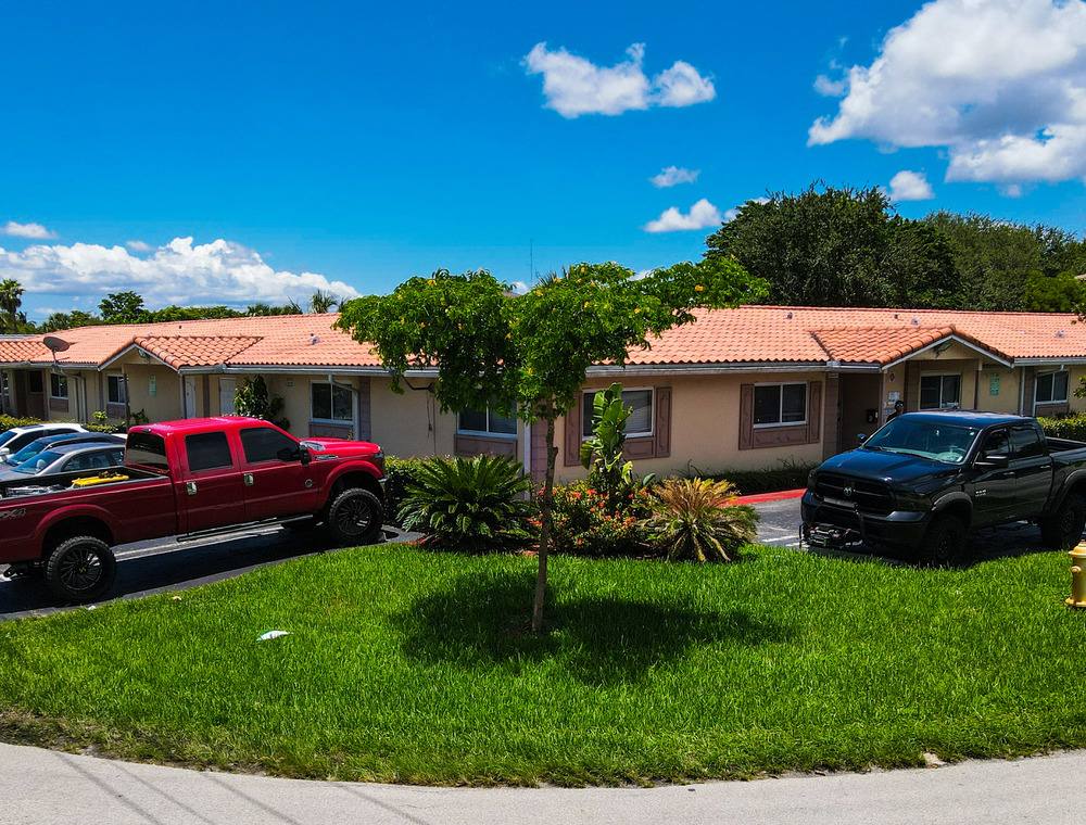 Apartment for rent at 8430 NW 40th St, Coral Springs, FL 33065