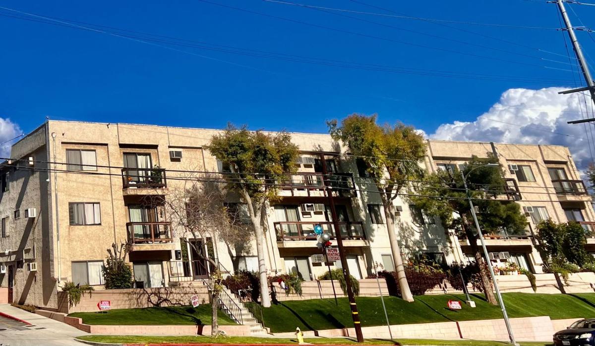 Apartment for rent at 10820 Glenoaks Blvd, Pacoima, CA 91331