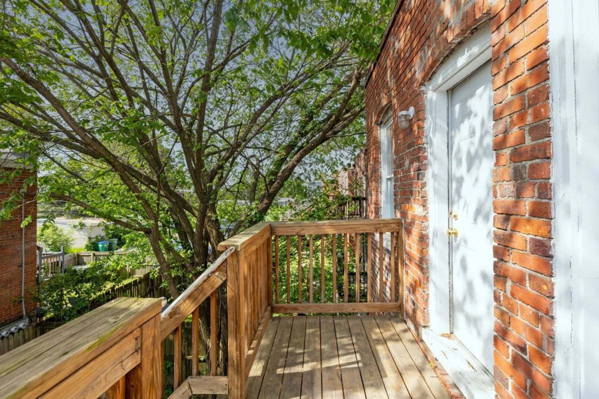 Apartment for rent at 621 N 32nd St, Richmond, VA 23223