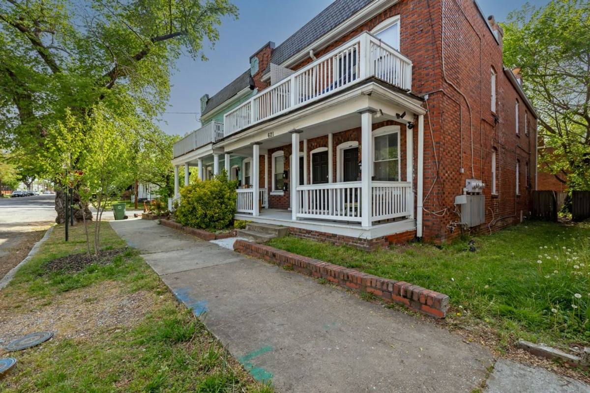 Apartment for rent at 621 N 32nd St, Richmond, VA 23223