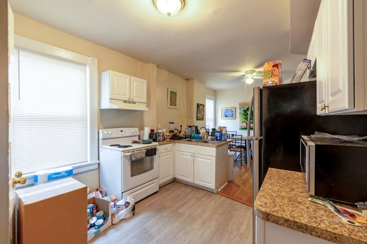 Apartment for rent at 621 N 32nd St, Richmond, VA 23223