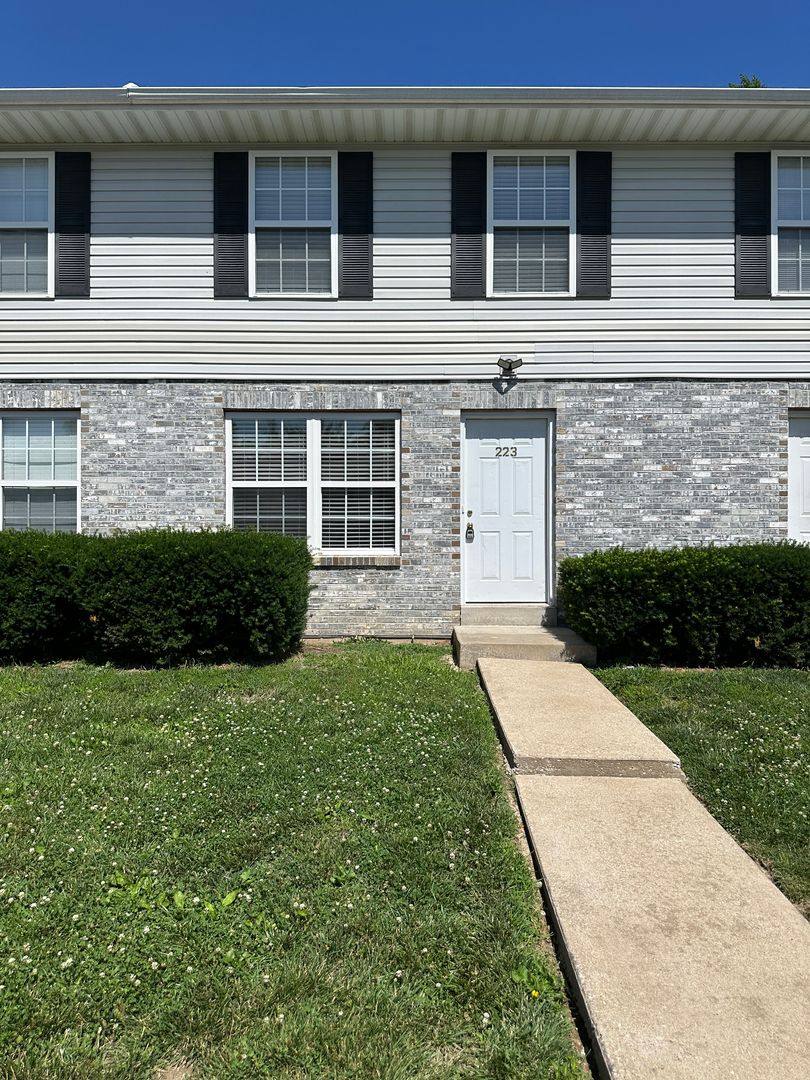 Apartment for rent at 221-227 Truman Court, Moscow Mills, MO 63362