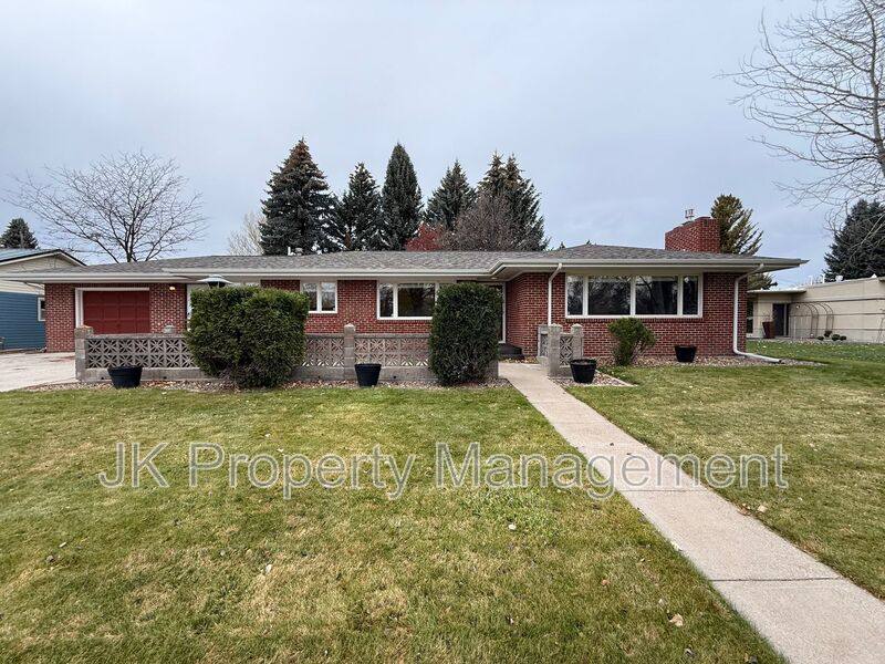 House for rent at 1726 Alder Dr, Great Falls, MT 59404
