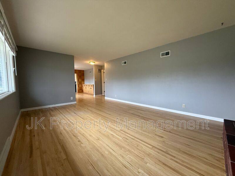 House for rent at 1726 Alder Dr, Great Falls, MT 59404