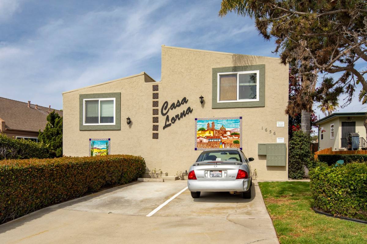 Townhouse for rent at 1656 Reed Ave #2, San Diego, CA 92109