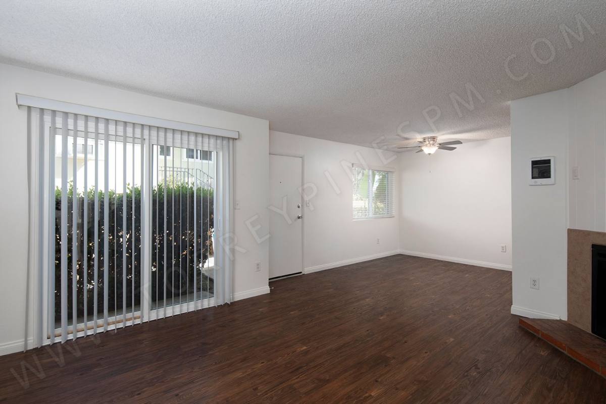 Townhouse for rent at 1656 Reed Ave #2, San Diego, CA 92109