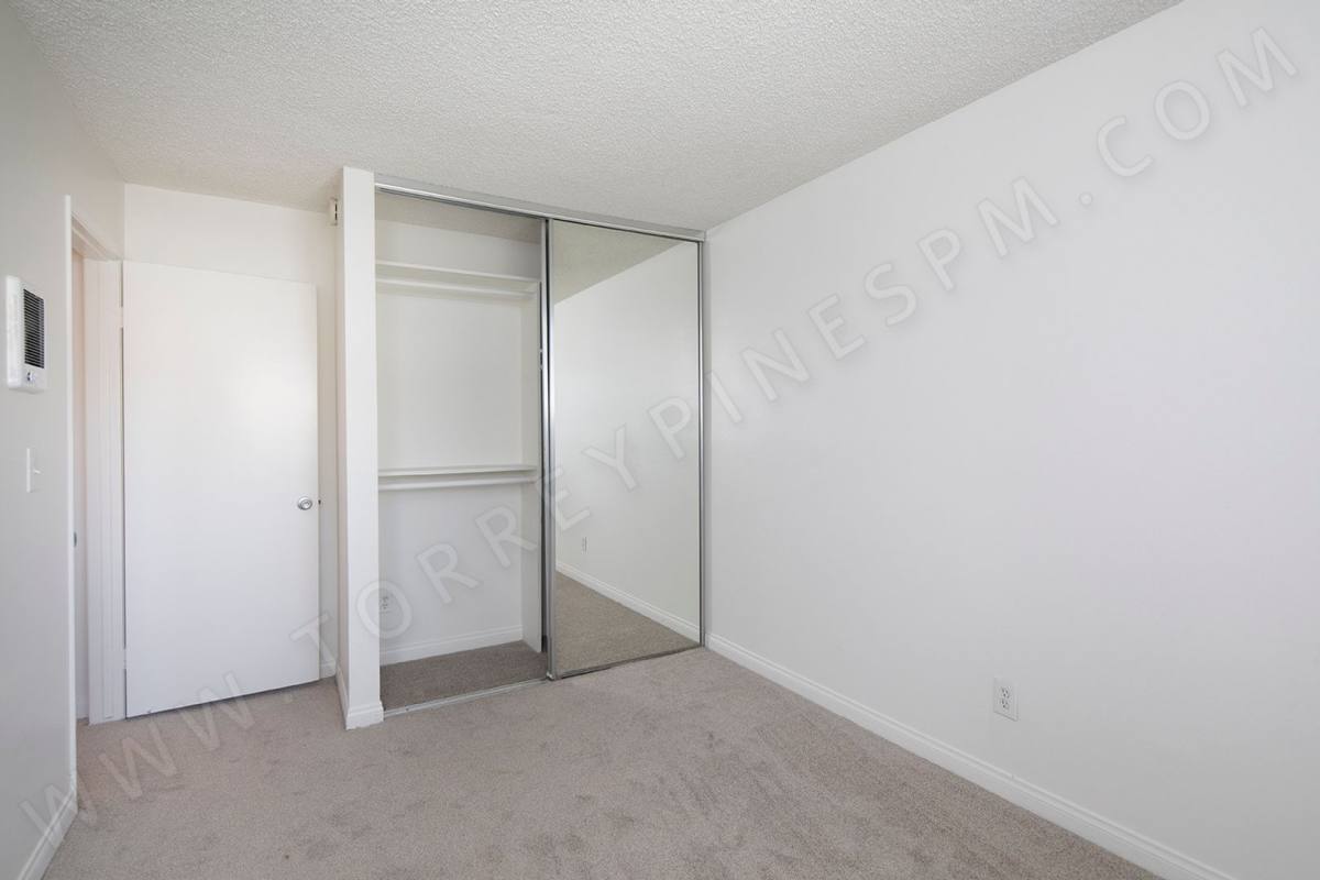 Townhouse for rent at 1656 Reed Ave #2, San Diego, CA 92109