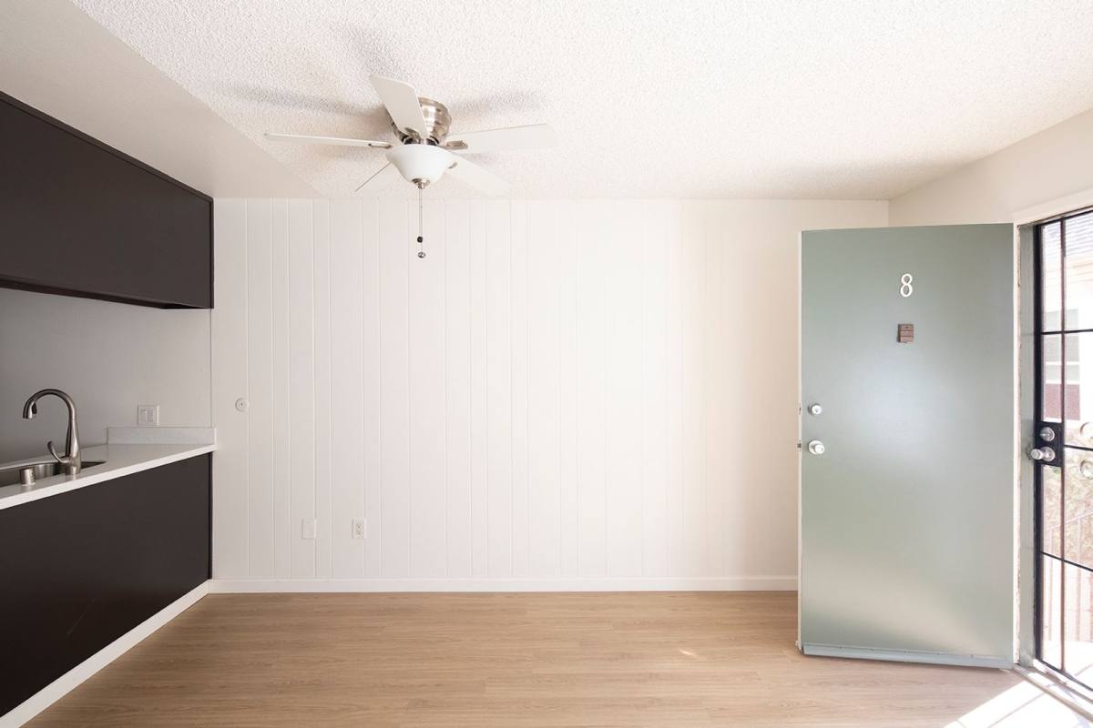 Apartment for rent at 1656 Reed Ave #8, San Diego, CA 92109