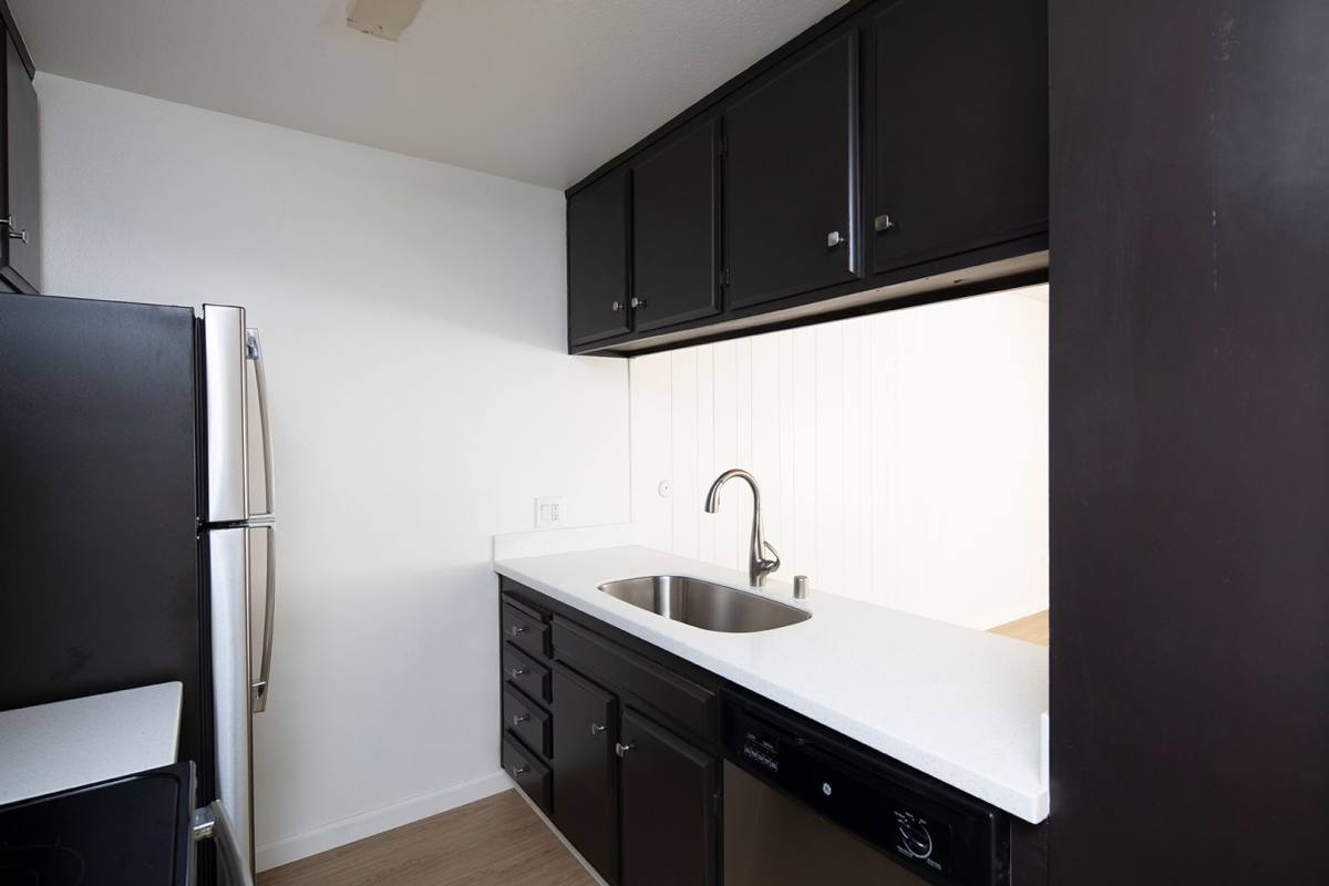 Apartment for rent at 1656 Reed Ave #8, San Diego, CA 92109