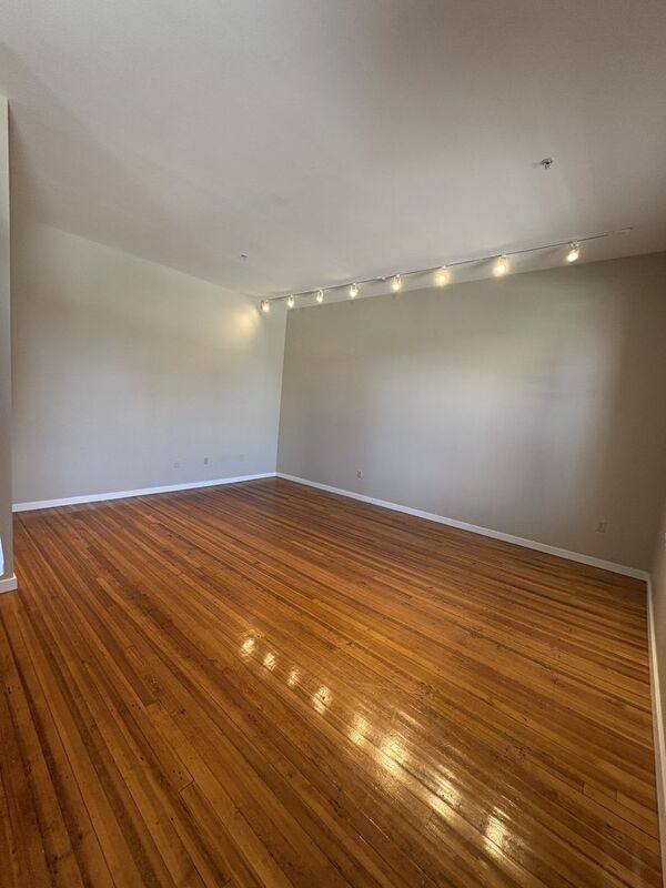 Apartment for rent at 125 W Saratoga St #305, Baltimore, MD 21201