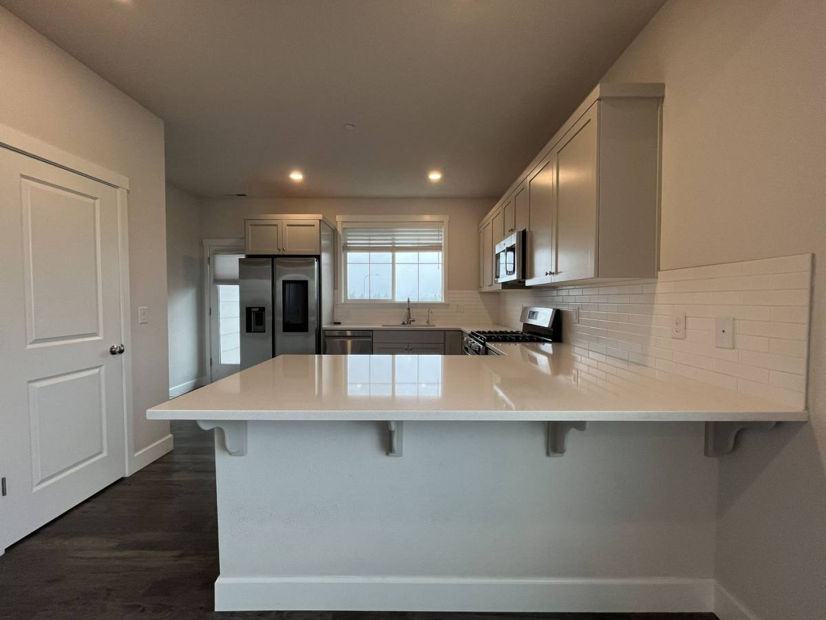 Townhouse for rent at 12949 SW Meadbrook Lane, Beaverton, OR 97007