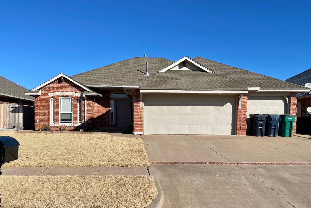 House for rent at 2417 NW 152nd St, Edmond, OK 73013