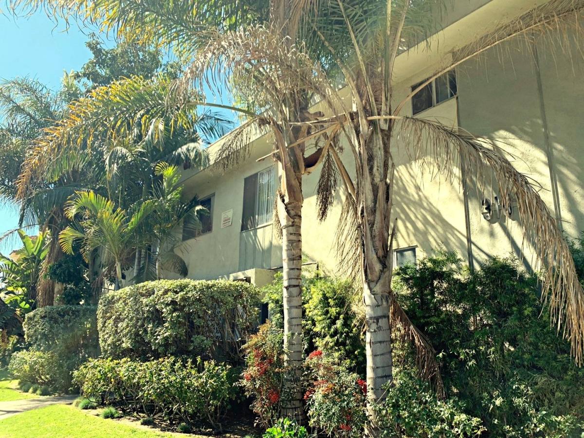 Apartment for rent at 3105 S Durango Ave, Los Angeles, CA 90034