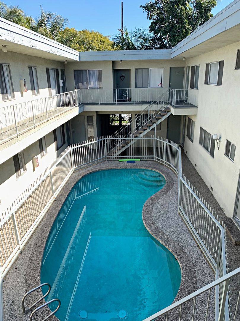 Apartment for rent at 3105 S Durango Ave, Los Angeles, CA 90034
