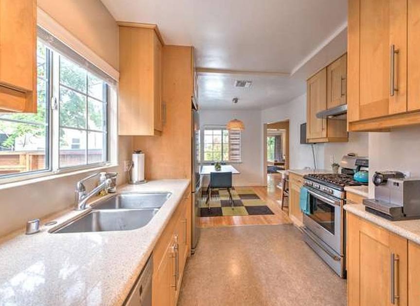 House for rent at 3606 Veteran Ave, Los Angeles, CA 90034
