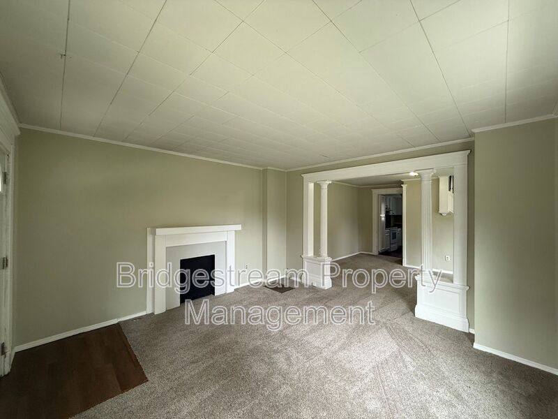 House for rent at 207 S 2nd St, Miamisburg, OH 45342