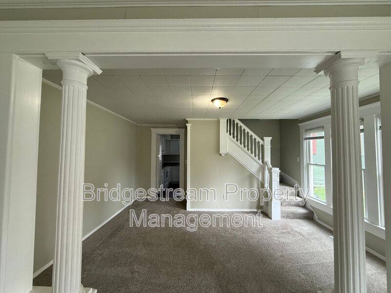 House for rent at 207 S 2nd St, Miamisburg, OH 45342