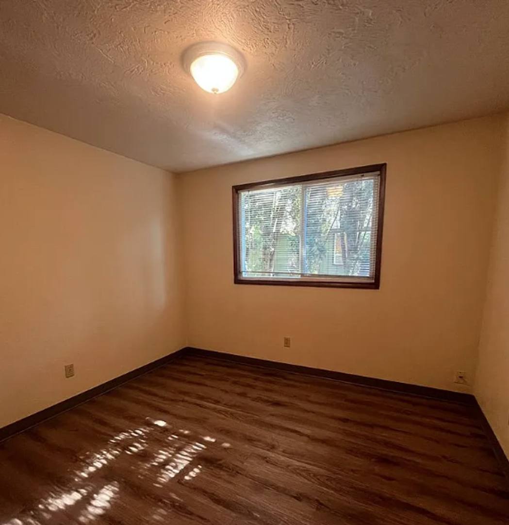 House for rent at 3869 N Clarey St, Eugene, OR 97402