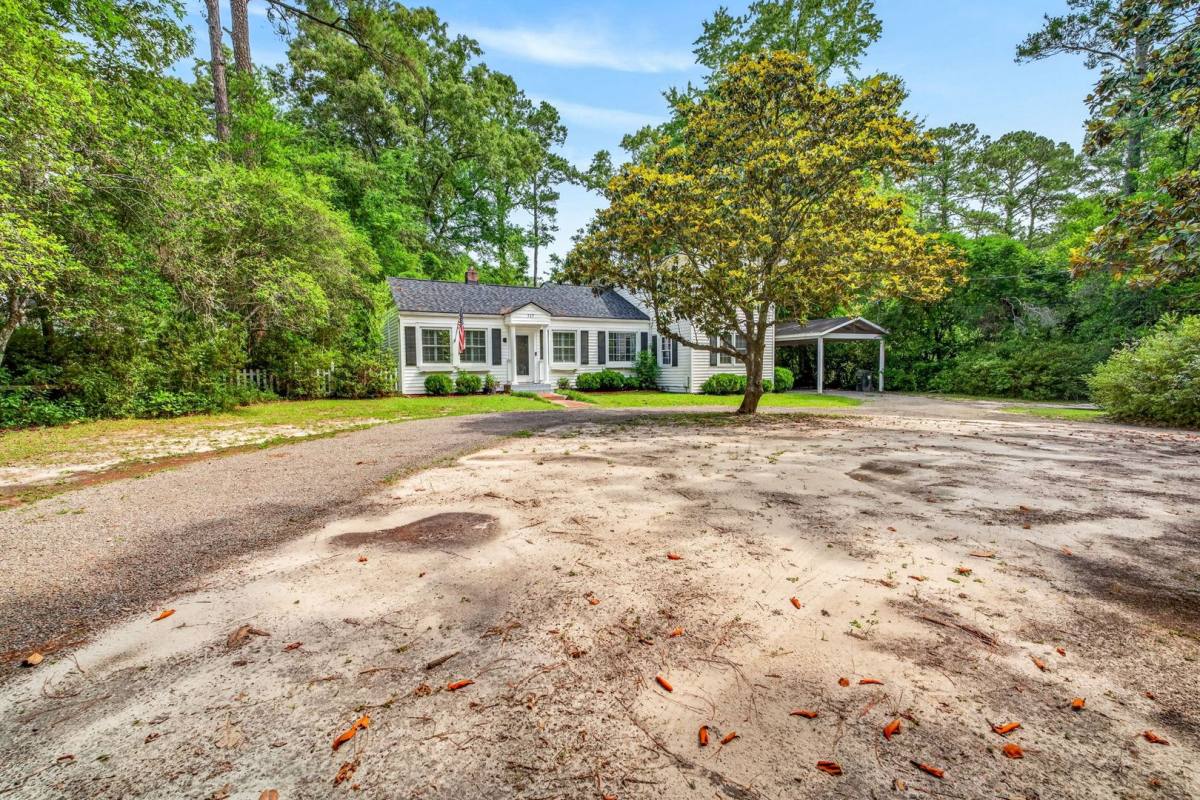 House for rent at 117 Pine Grove Ave, Summerville, SC 29483