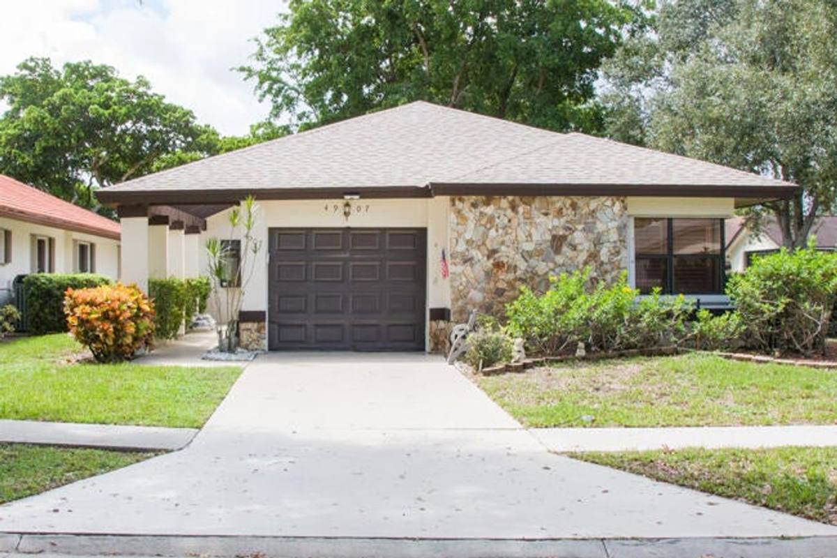House for rent at 4907 Boxwood Circle, Boynton Beach, FL 33436