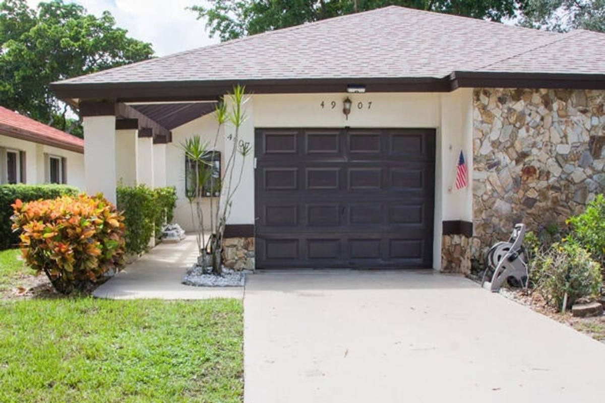 House for rent at 4907 Boxwood Circle, Boynton Beach, FL 33436