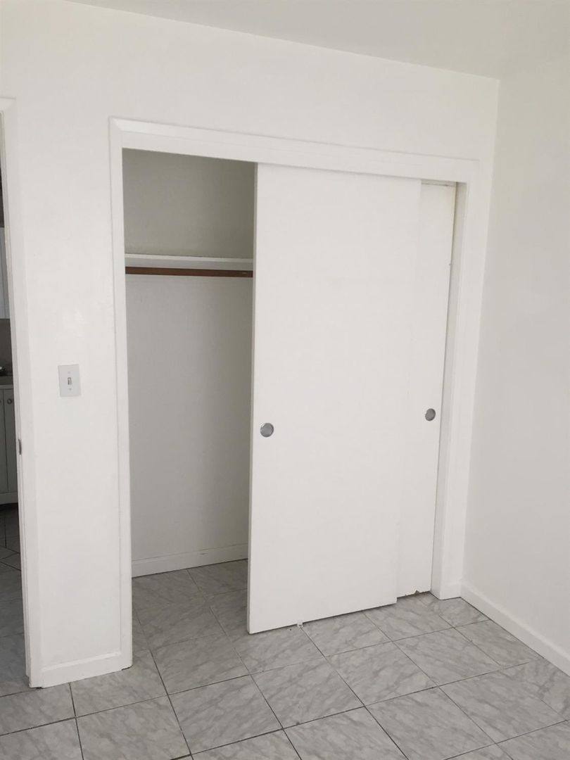 Apartment for rent at 238 N 4th Ave, Oakdale, CA 95361