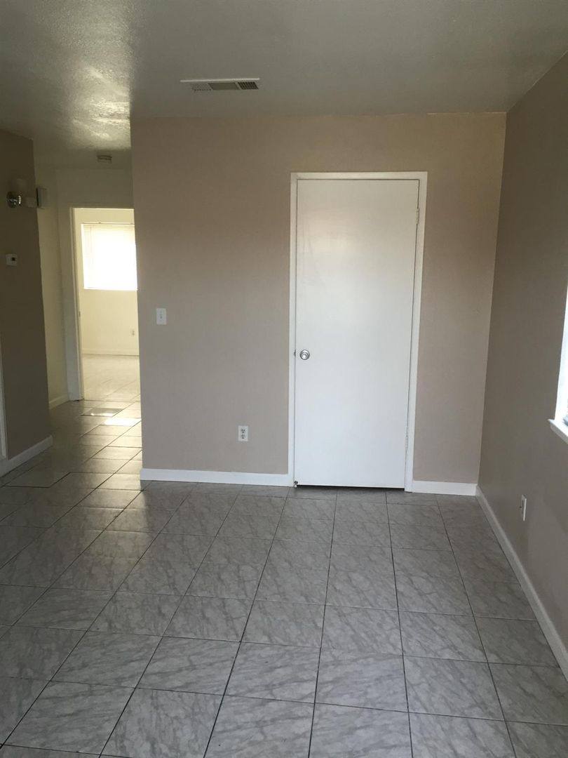 Apartment for rent at 238 N 4th Ave, Oakdale, CA 95361