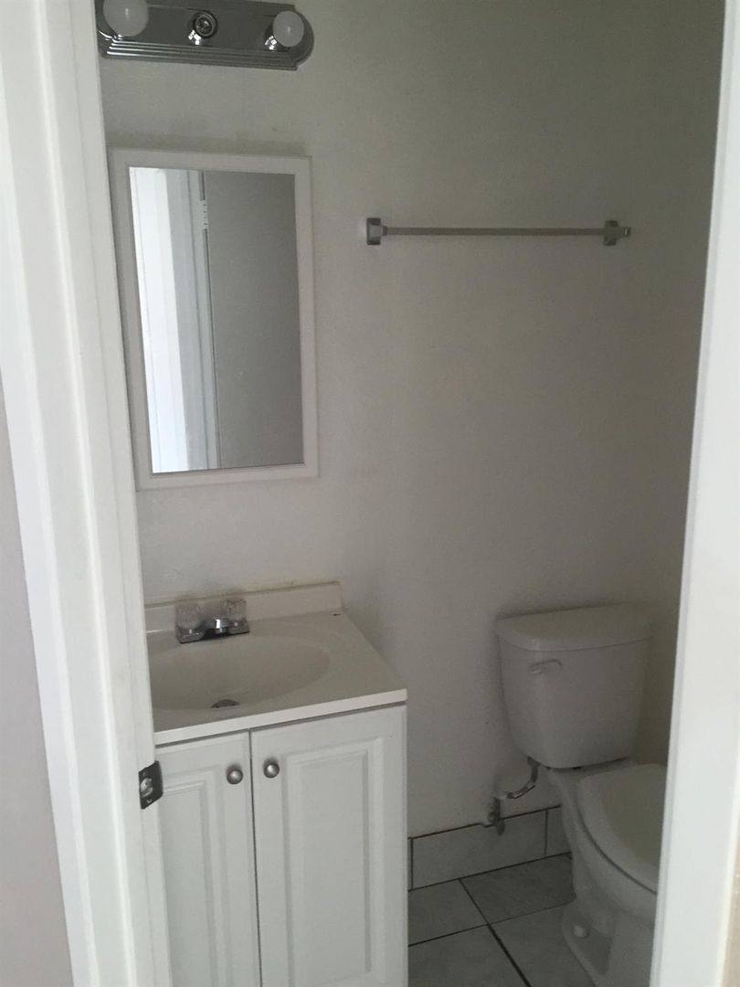 Apartment for rent at 238 N 4th Ave, Oakdale, CA 95361
