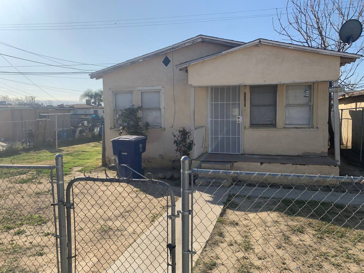 Apartment for rent at 1203 E 10th St, Bakersfield, CA 93307