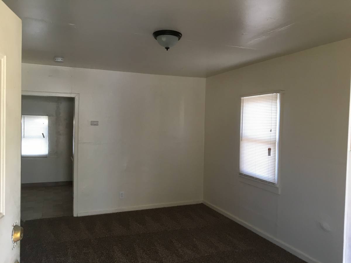 Apartment for rent at 1203 E 10th St, Bakersfield, CA 93307