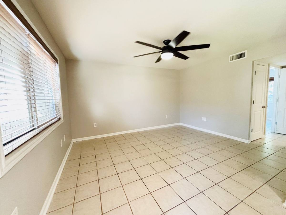 Apartment for rent at 201 S College, Lafayette, LA 70506