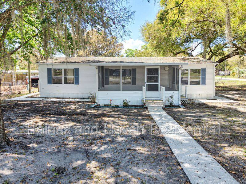 House for rent at 322 Clearwater Lake Dr, Polk City, FL 33868