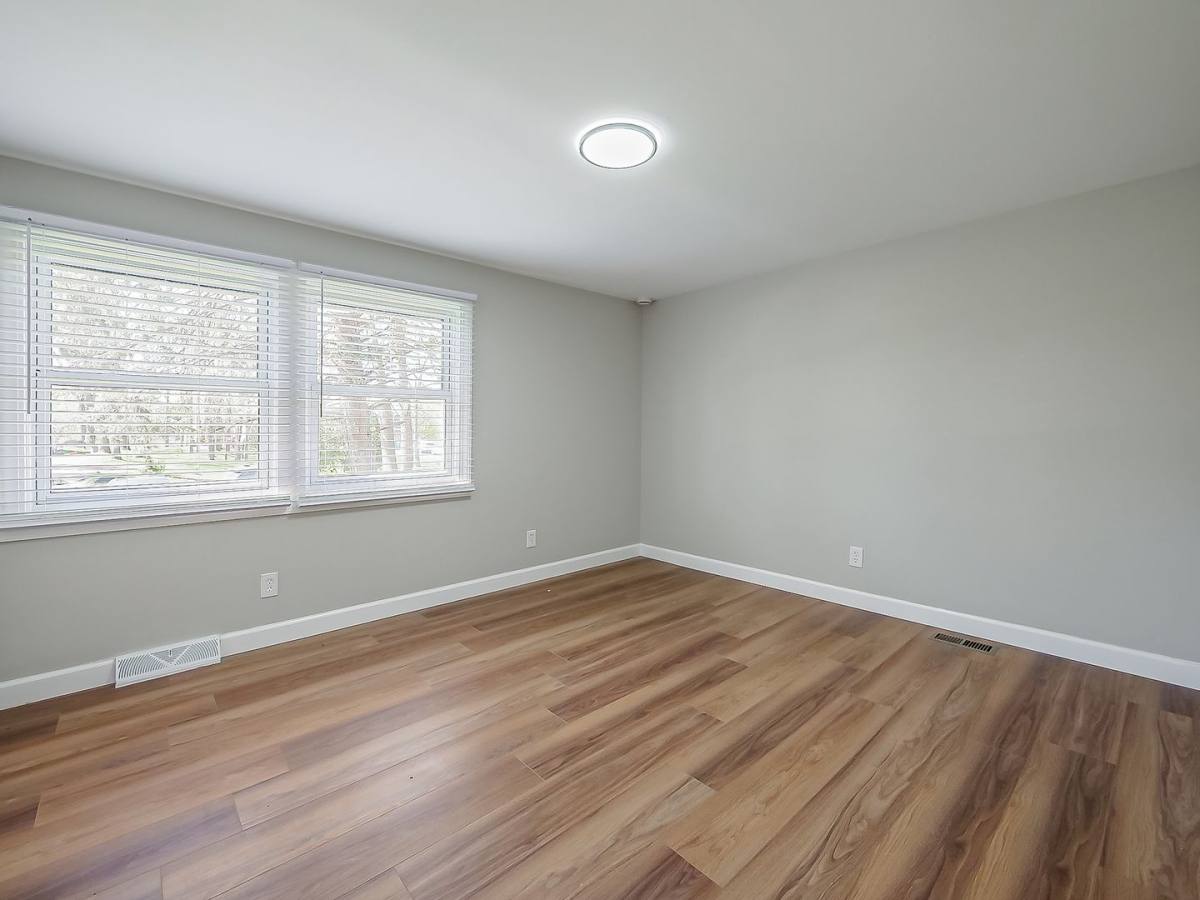 House for rent at 9650 Cooley Lake Rd, White Lake, MI 48386
