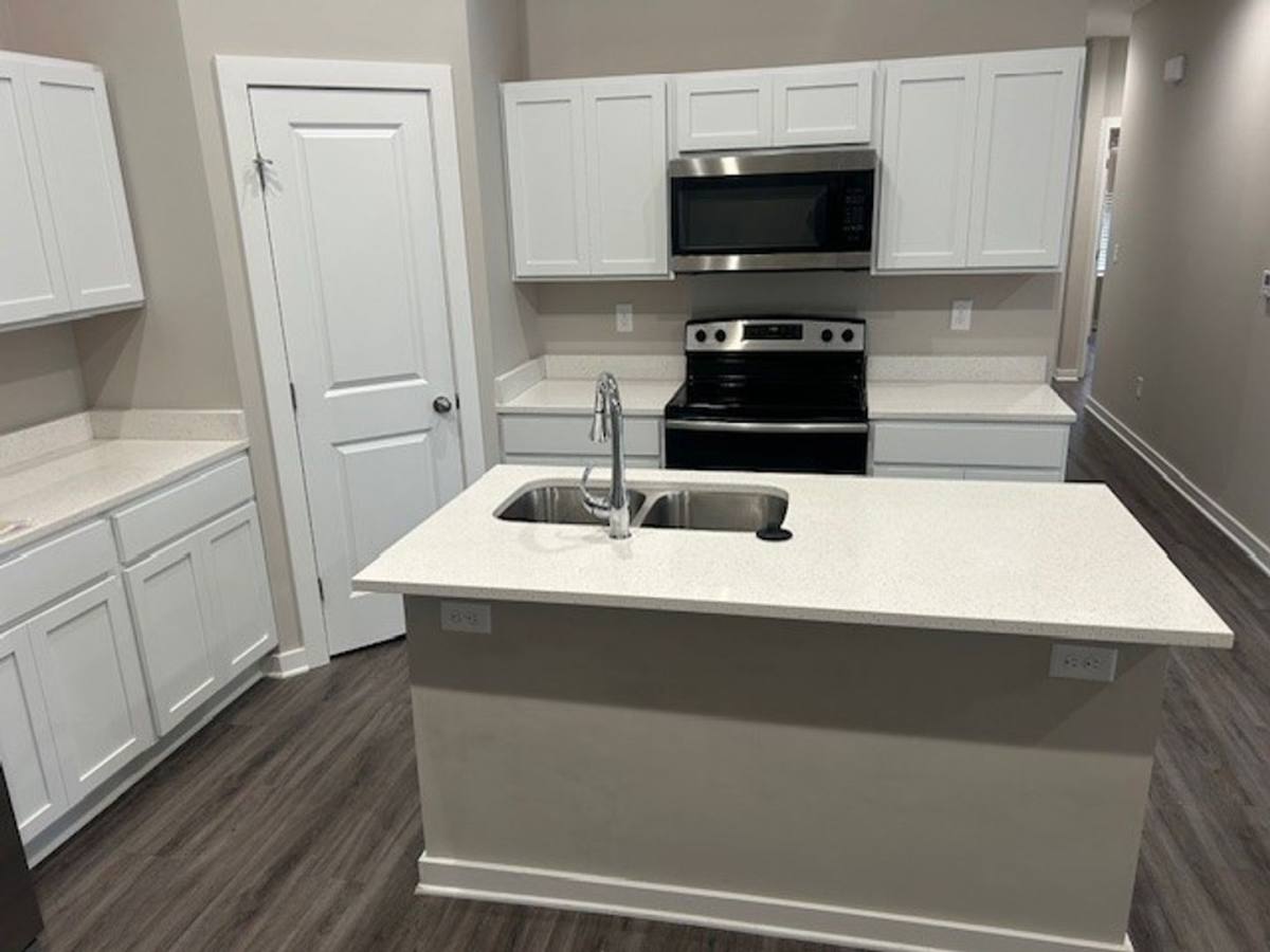 House for rent at 12043 W Shadow Lakes St, Wichita, KS 67205