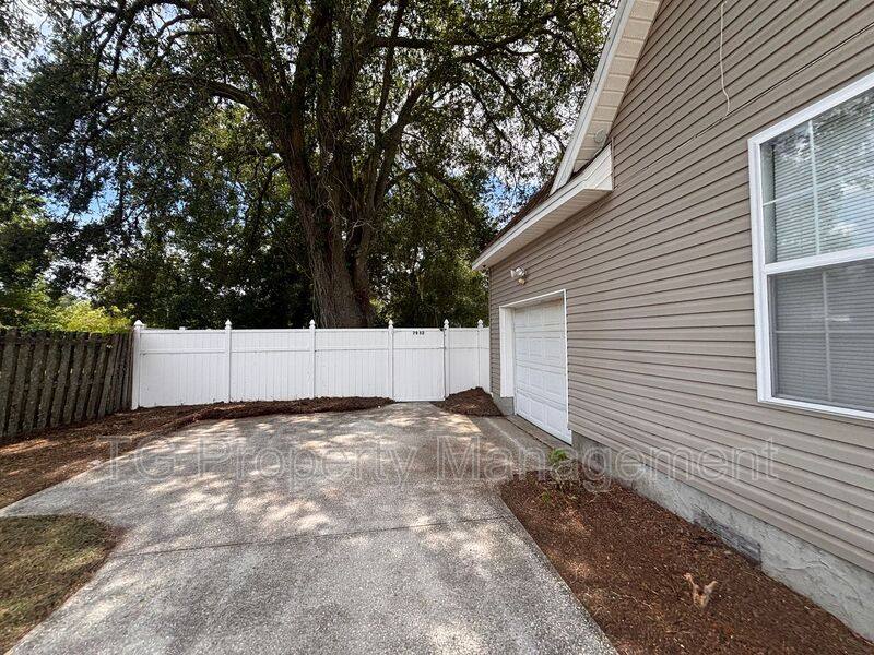 House for rent at 7952 118th St, Jacksonville, FL 32224