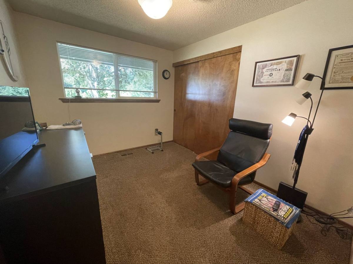 House for rent at 7250 SW Ashdale Dr, Portland, OR 97223