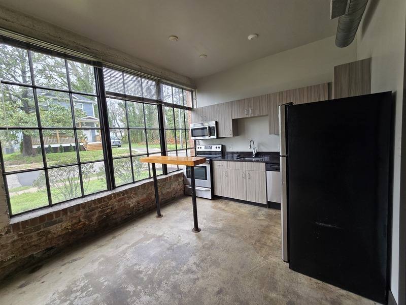 Apartment for rent at 123 Pine St #15, Petersburg, VA 23803