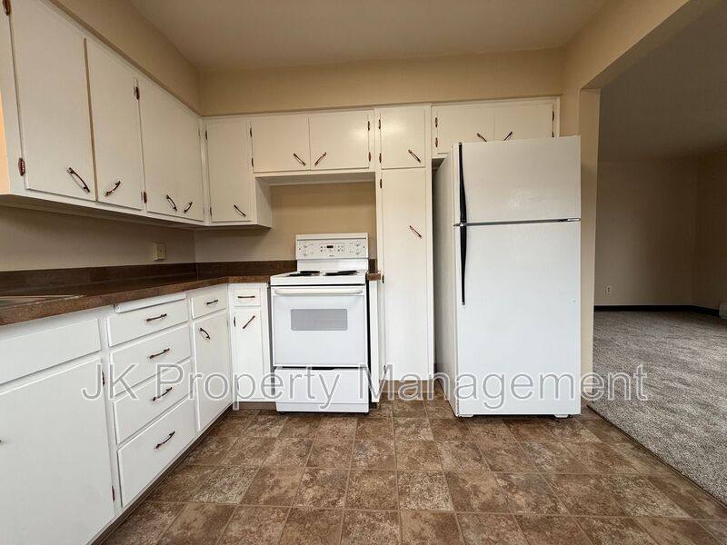 Apartment for rent at 2100 4th St NE #2, Great Falls, MT 59404