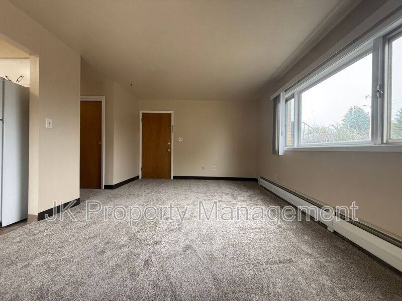 Apartment for rent at 2100 4th St NE #2, Great Falls, MT 59404