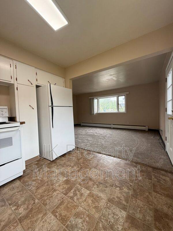 Apartment for rent at 2100 4th St NE #2, Great Falls, MT 59404