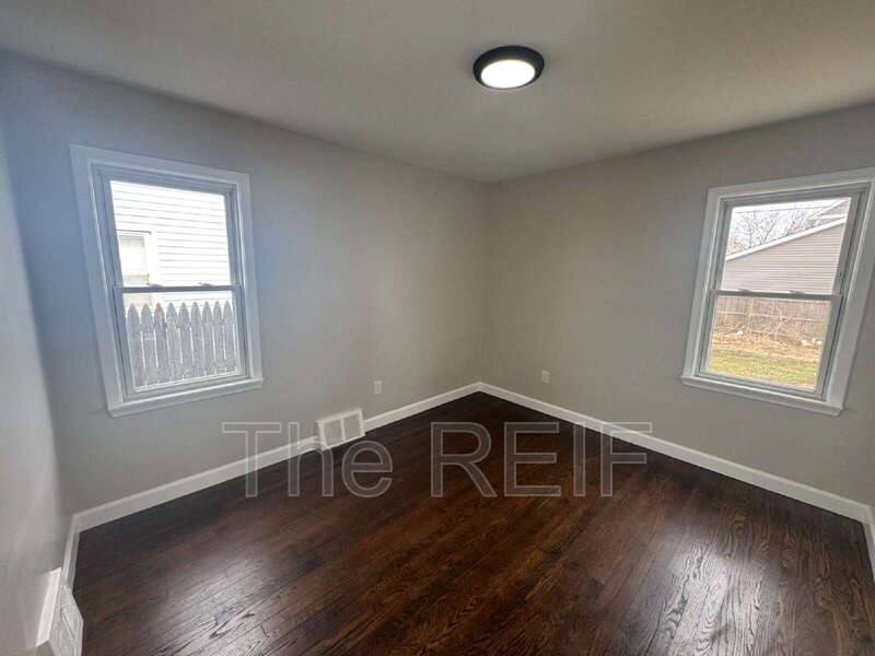 House for rent at 3324 Greenfield Rd, Berkley, MI 48072