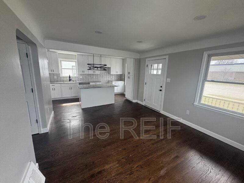 House for rent at 3324 Greenfield Rd, Berkley, MI 48072