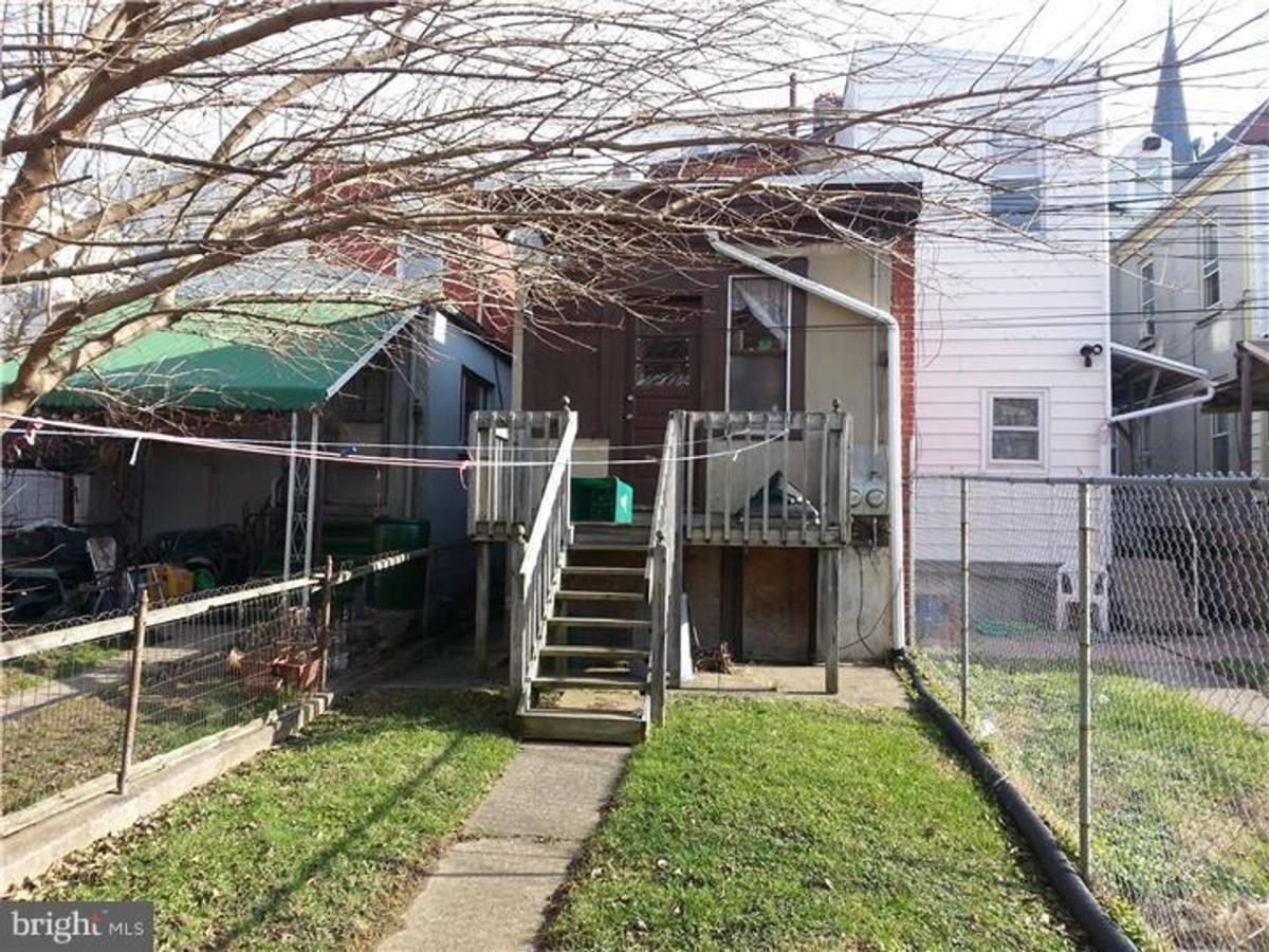 Apartment for rent at 232 Wunder St, Reading, PA 19602