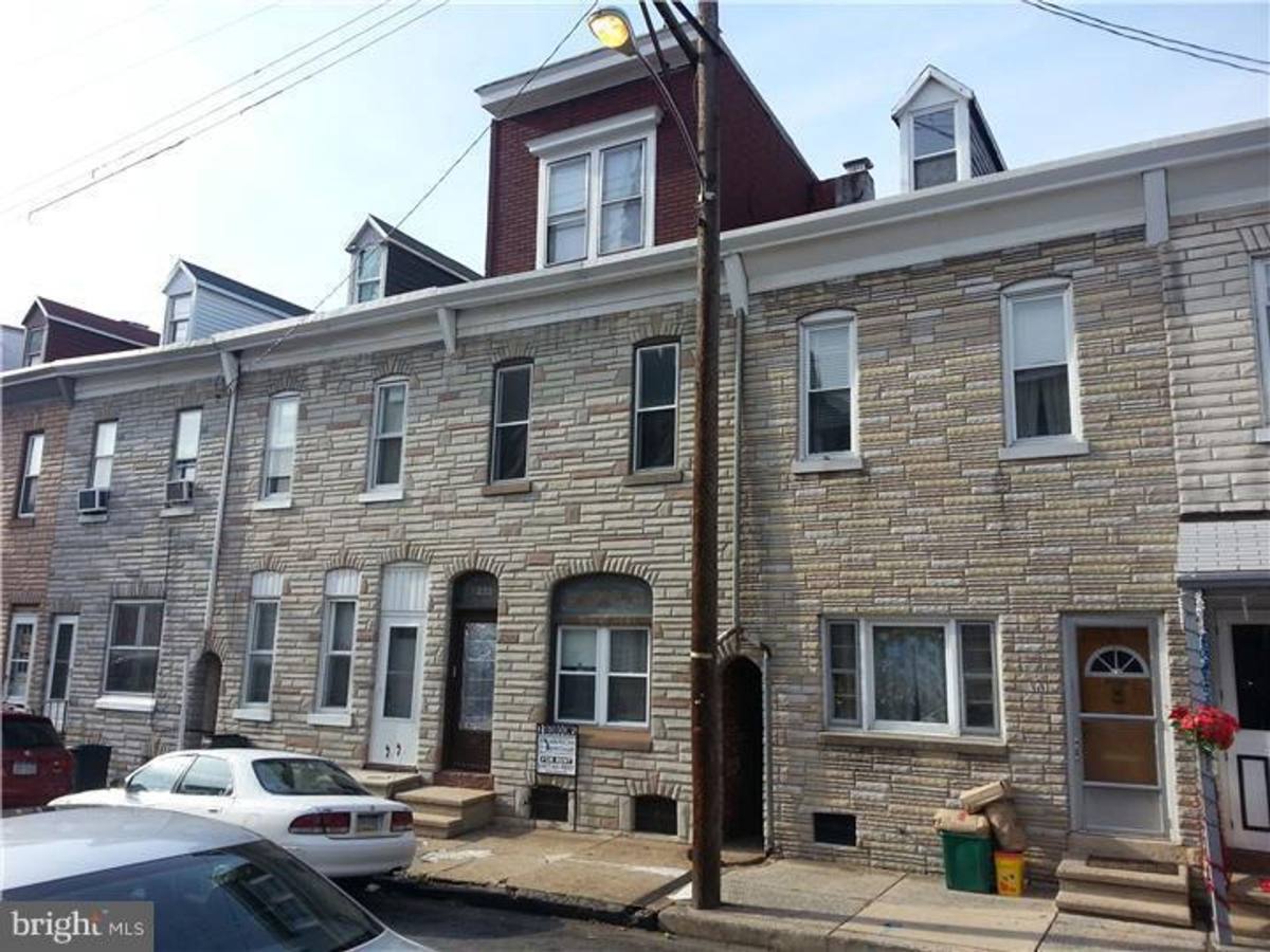 Apartment for rent at 232 Wunder St, Reading, PA 19602