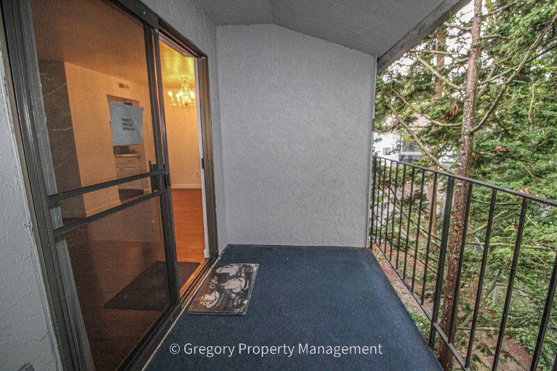 Apartment for rent at 12029 NE 100th Ave #C2, Kirkland, WA 98034
