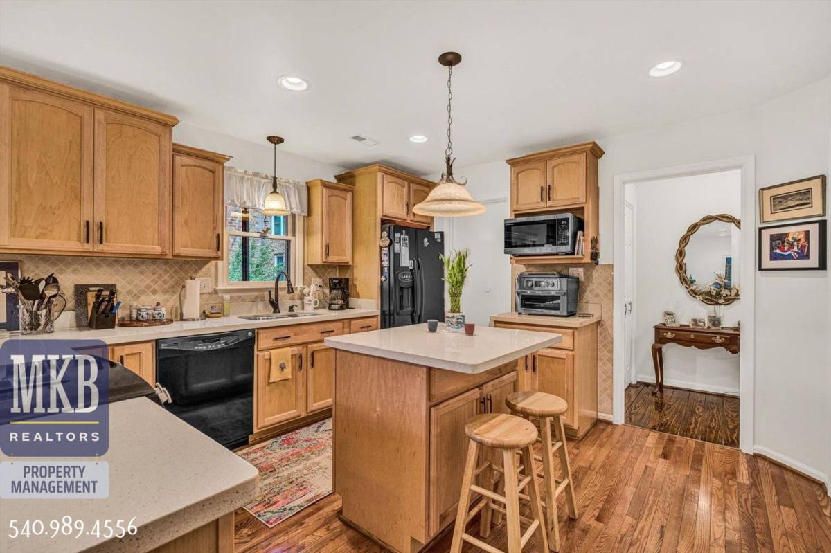Condo for rent at 1 23rd St SW, Roanoke, VA 24014