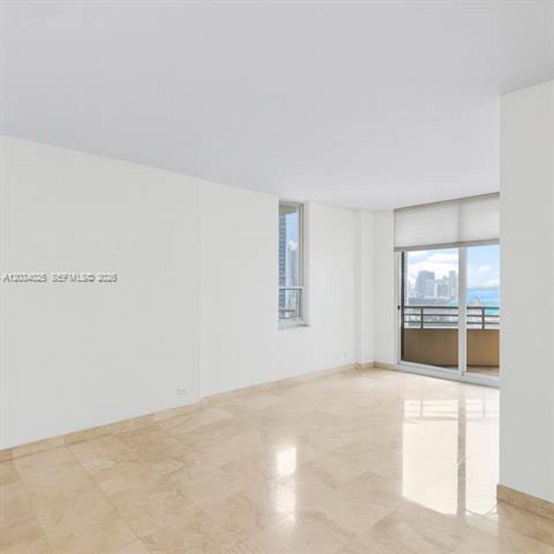 Apartment for rent at 888 Brickell Key, Miami, FL 33131