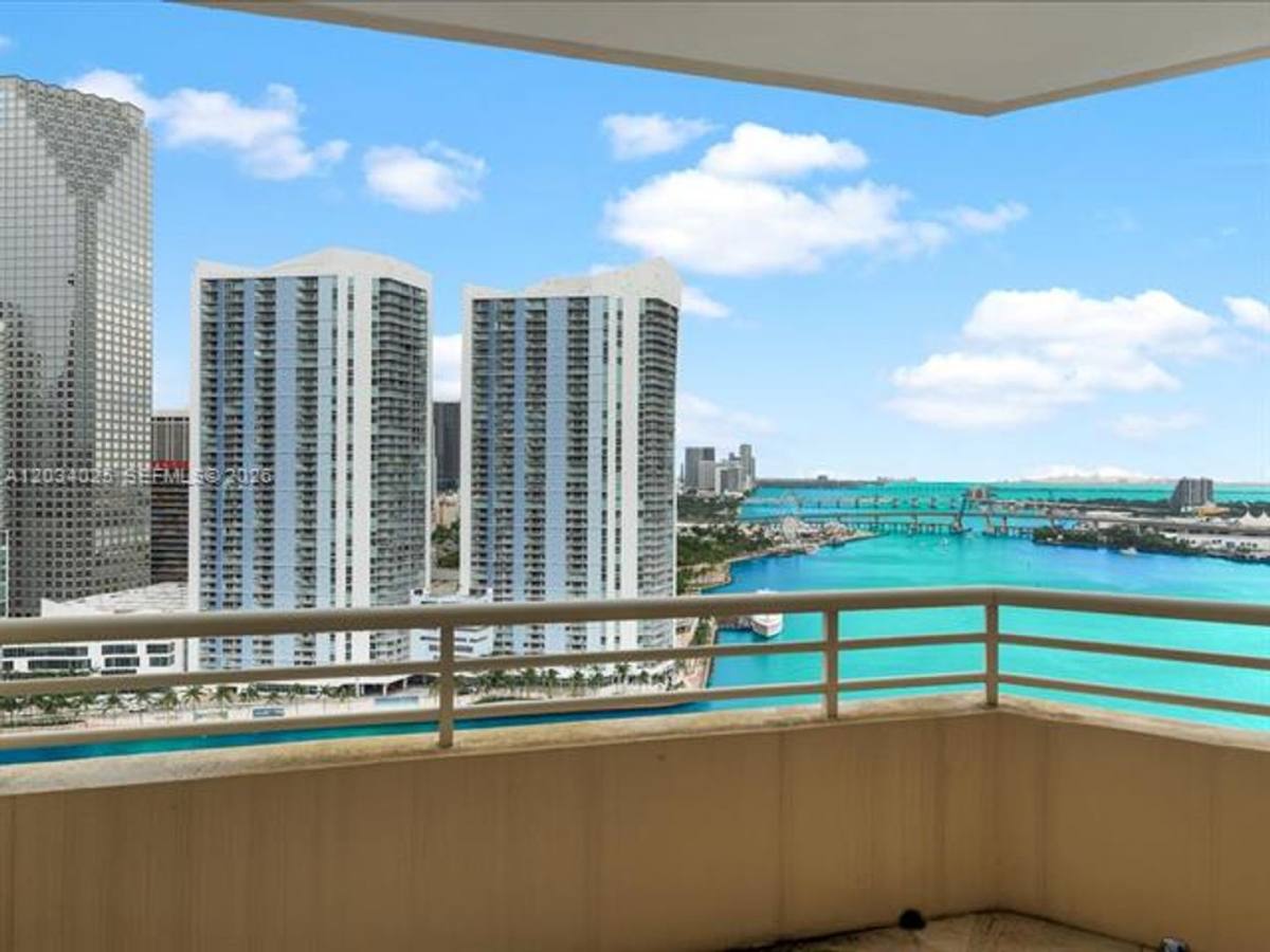 Apartment for rent at 888 Brickell Key, Miami, FL 33131